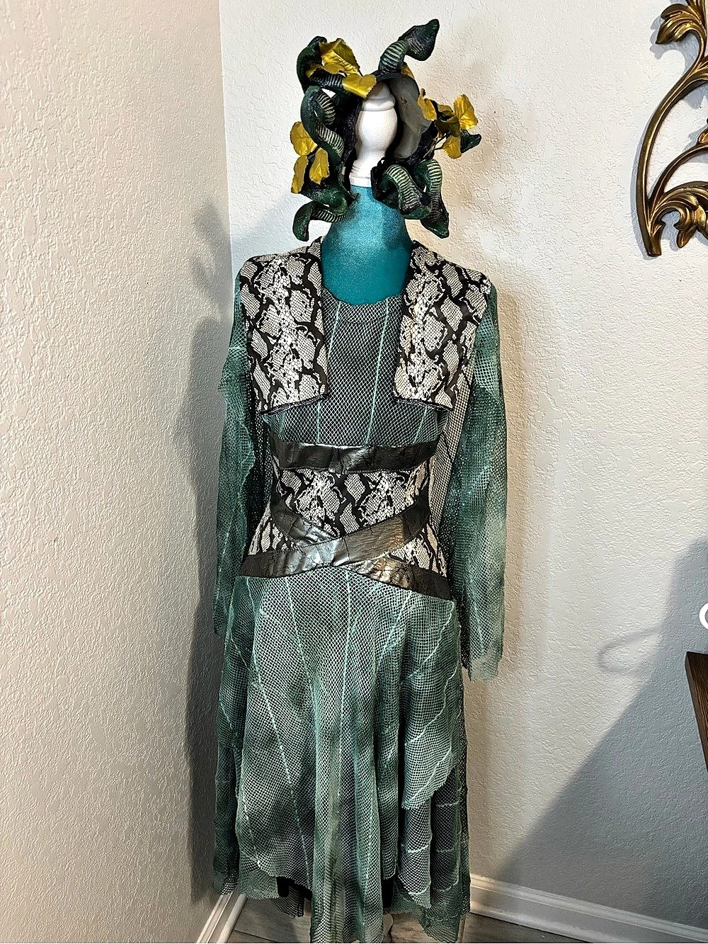 Catchy Title: ✨ Green Medusa Serpent Goddess Costume ✨ Size S